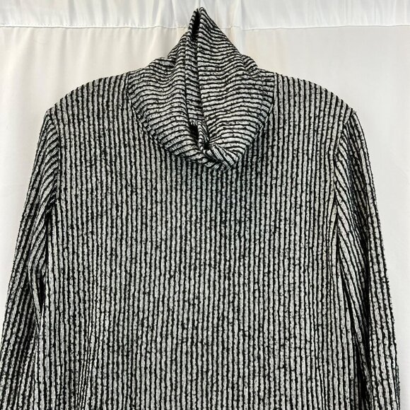 Nally & Millie Womens Cowl Neck Sweater Black/Gray Striped Size Medium - Picture 2 of 7